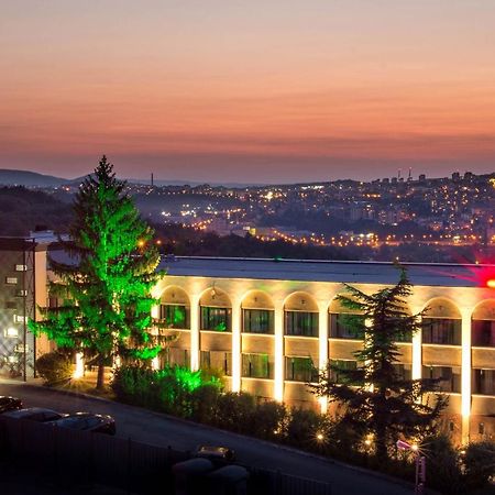 Park Hotel Raya Garden - Free Parking Veliko Tŭrnovo Exterior foto